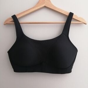 Lululemon Run Times Sports Bra Black 34D